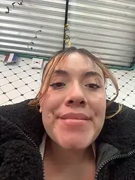 Stripchat Adult Webcam of valery_mora