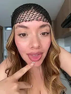Stripchat Free Live Porn of valery_mora