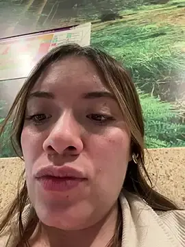 Stripchat Sex Cam of valery_mora