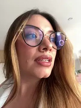 Stripchat Free Porn Cam of valery_mora