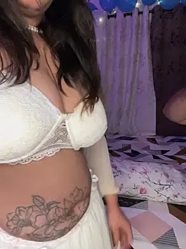 Stripchat Sex Cam of WifyHubby_38