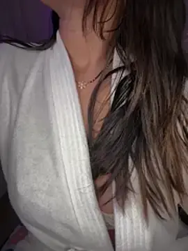 Stripchat Sex Cam of WifyHubby_38