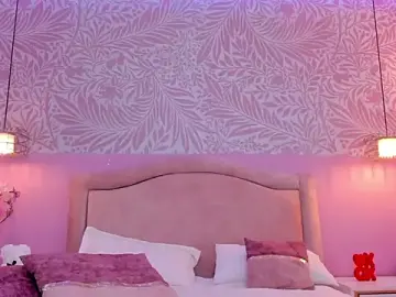Stripchat Live Sex Cam of EmilyCollinss1