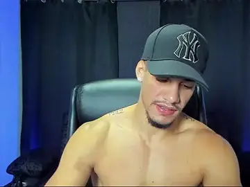 Stripchat Live Sex of jhonnysnow17