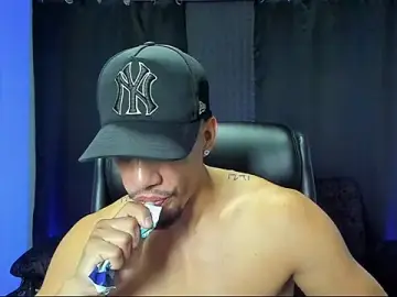 Stripchat Best live sex cam show of jhonnysnow17