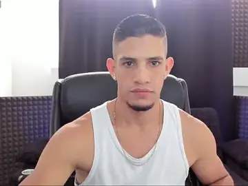 Stripchat Free Porn Cam of jhonnysnow17