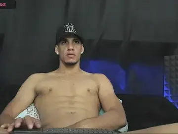 Stripchat Best live sex cam show of jhonnysnow17