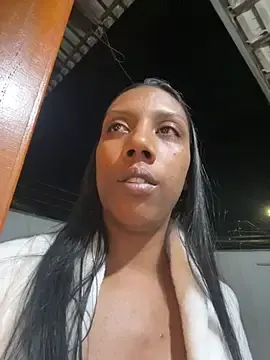 Stripchat Sex Cam of Naomisalles