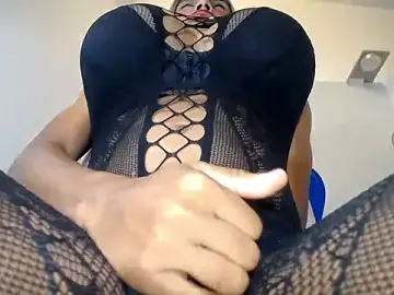 Stripchat Live Sex Cam of paulabigcock