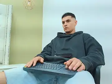 Stripchat Nude Webcam of DAVID_VICTORIAA