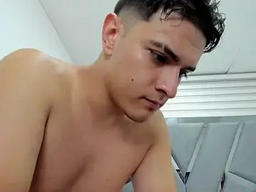Stripchat Sex Cam of DAVID_VICTORIAA