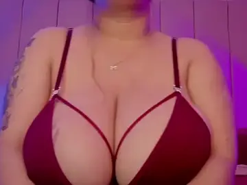 Stripchat Live Sex Cam of MollyBigBoobs12