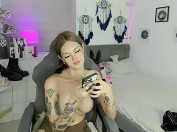 Stripchat Live Porn of AlexandraMooree