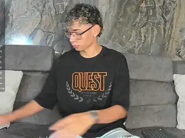 Stripchat Nude Webcam of Daviid_laidd