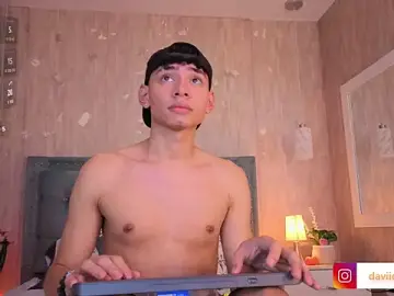 Stripchat Free Live Porn of Daviid_laidd