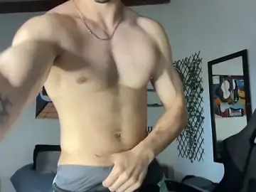 Stripchat Free Live Porn of David_Brown18