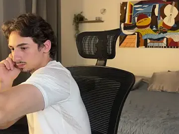 Stripchat Sex Cam of David_Brown18