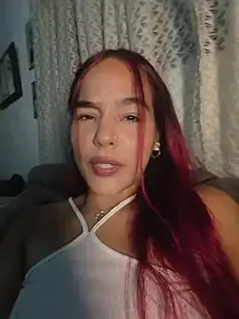 Stripchat Live Sex Cam of SweetFortuner