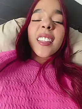 Stripchat Live Sex Cam of SweetFortuner