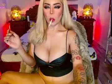 Stripchat Adult Webcams of _QueenGoddess_