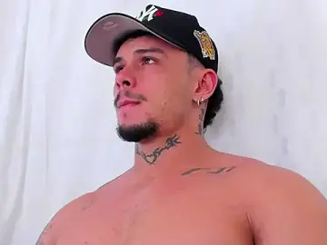 Stripchat Sex Chat of NoahhBrown