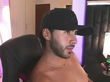 Stripchat Best Webcam of ItsMeEros