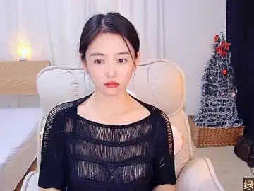 Stripchat Live Sex Cam of Coco-Sweetie