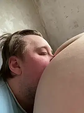 Stripchat Private Sex Chat of CurvyPaar2