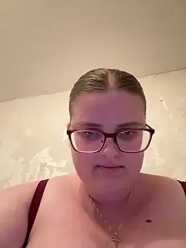 Stripchat Live Sex Cam of CurvyPaar2