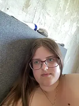 Stripchat Live Sex Cam of CurvyPaar2