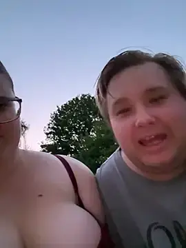 Stripchat Sex Chat of CurvyPaar2