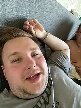 Stripchat Best live sex cam show of CurvyPaar2