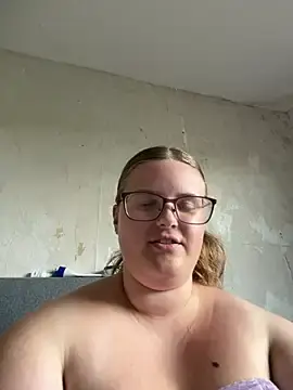 Stripchat Adult Webcam of CurvyPaar2