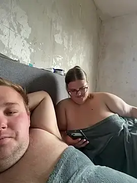 Stripchat Adult Webcam of CurvyPaar2