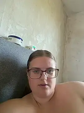 Stripchat Live Sex Cam of CurvyPaar2