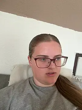 Stripchat Live Sex of CurvyPaar2
