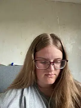 Stripchat Sex Cam of CurvyPaar2