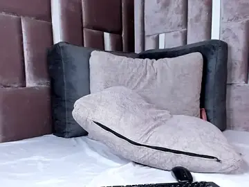 Stripchat Live Sex Cam of Nia_Bunny