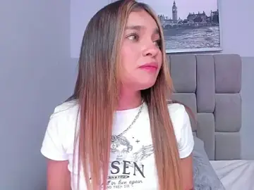 Stripchat Sex Cam of selene_tylor_