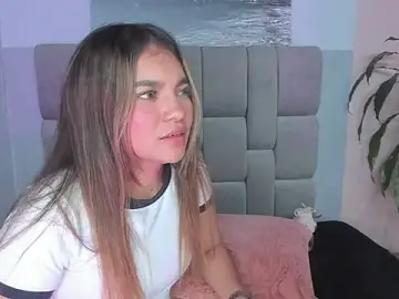 Stripchat Free Porn Cam of selene_tylor_