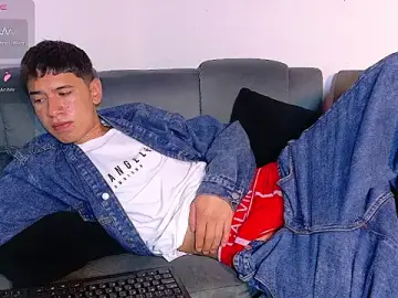 Stripchat Free Porn Cam of Twink_daren