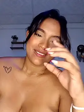 Stripchat Free Porn Cam of victoria_roussee