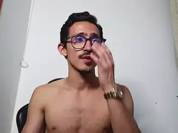 Stripchat Best Webcam of HomeAloneK