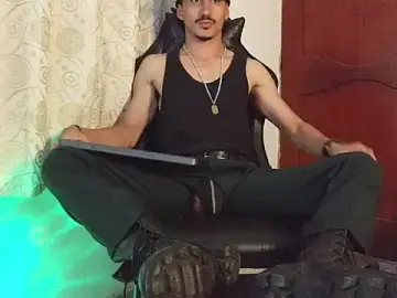 Stripchat Live Sex Cam of HomeAloneK