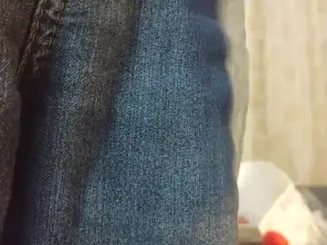 Stripchat Sex Cam of HomeAloneK