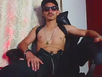 Stripchat Live Sex of HomeAloneK