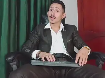 Stripchat Live Sex of HomeAloneK