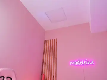 Stripchat Live Sex Cam of MadeleineSanez
