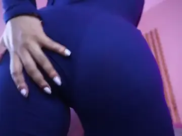 Stripchat Live Porn of MadeleineSanez