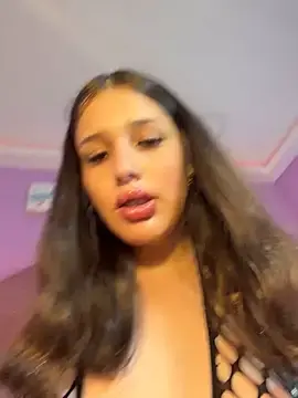 Stripchat Free Porn Cam of ValeriaAguilar